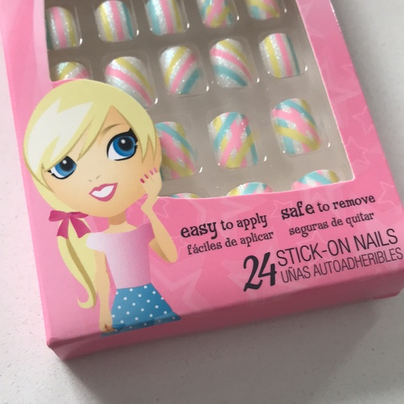 Fing’rs Girlie Nails 24 Stick-On Nails New In Packaging - Picture 4 of 7
